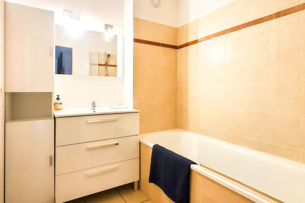 *Le Carpe Diem, Appartement 2 Chambres, Piscine, 2 Parking, Clim* Montpellier Luaran gambar